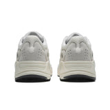 YEEZY BOOST 700 - 3fbd717c0168caf8a6f707d49607e4ec