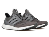 X HIGHSNOBIETY ULTRABOOST - direct_uploads_2F5052_2FdfZAXaLp-MmzlsES8WyJAg_2FHighsnobiety-x-Adidas-Ultraboost-_5Bgrey_5D-2
